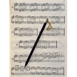 Crayon harp charm